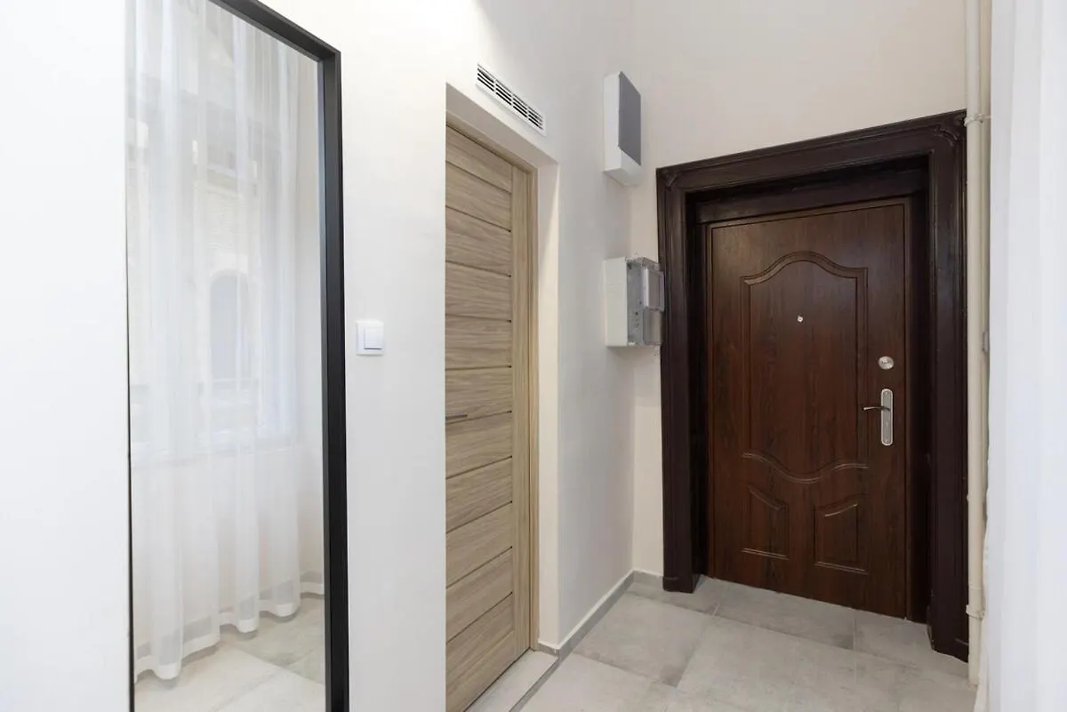 City Center 2 Bedroom Apartment! Budapest